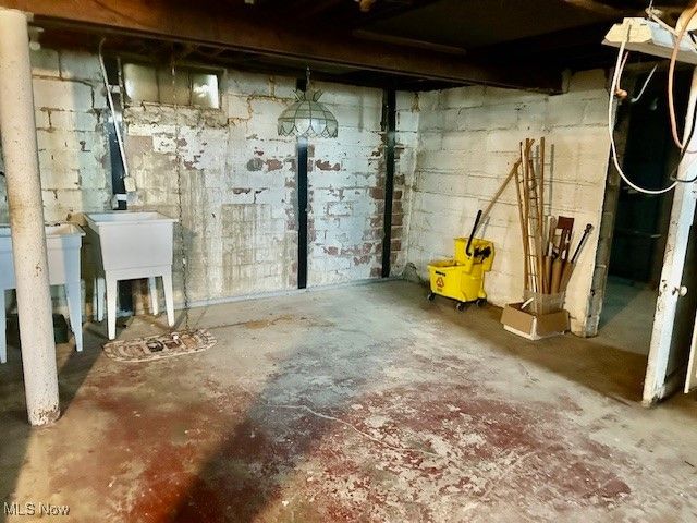 7987 Ridge Road, North Royalton, OH 44133