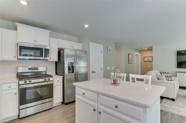 306 Arbordale LOOP, Williamsburg, VA 23188