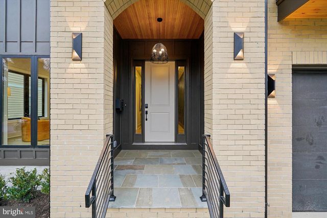 6707 HALLWOOD AVE, Falls Church, VA 22046