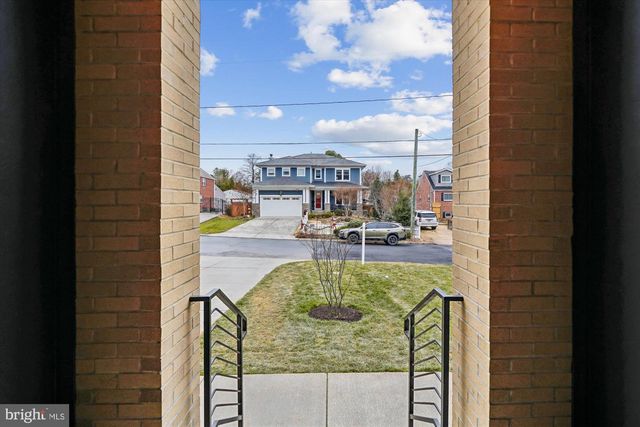 6707 HALLWOOD AVE, Falls Church, VA 22046