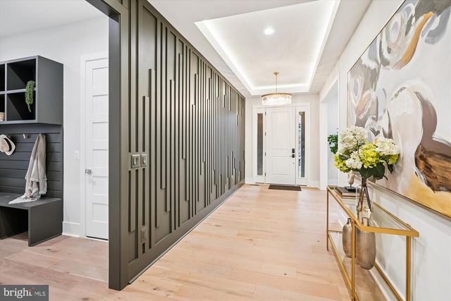 6707 HALLWOOD AVE, Falls Church, VA 22046