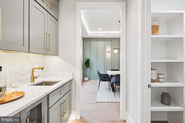 6707 HALLWOOD AVE, Falls Church, VA 22046