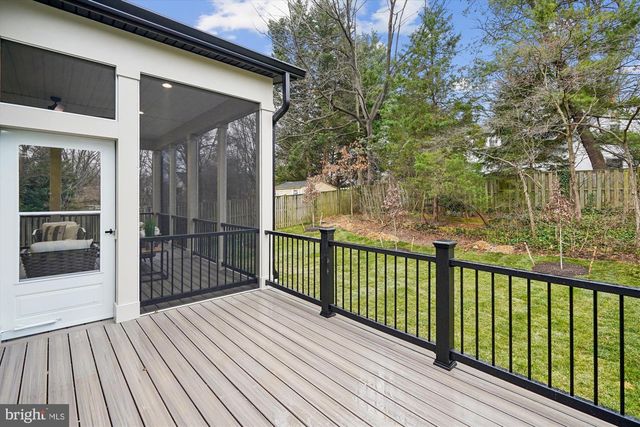 6707 HALLWOOD AVE, Falls Church, VA 22046