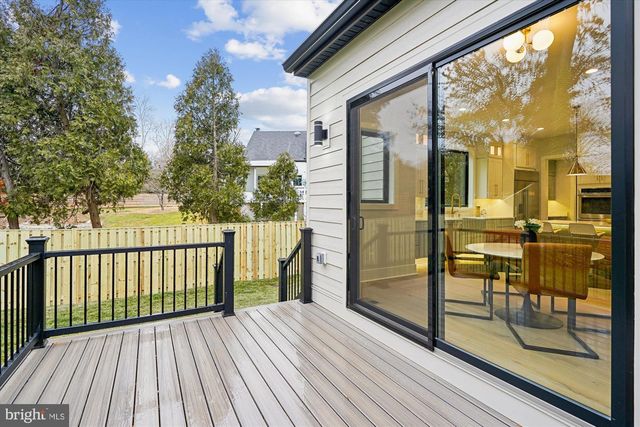 6707 HALLWOOD AVE, Falls Church, VA 22046