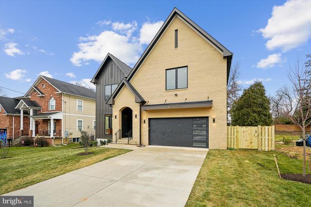 6707 HALLWOOD AVE, Falls Church, VA 22046