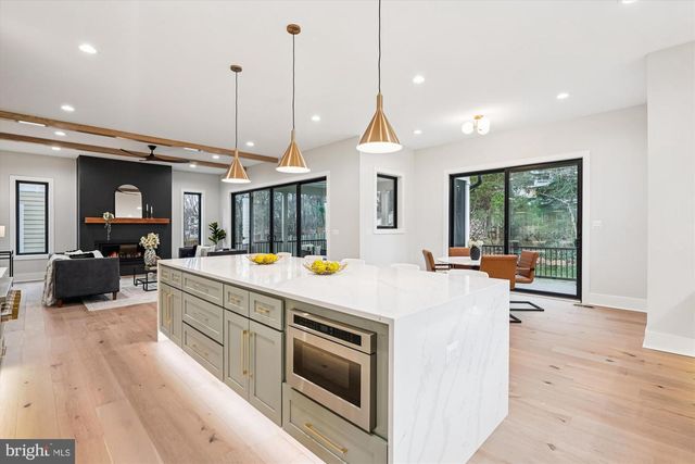 6707 HALLWOOD AVE, Falls Church, VA 22046