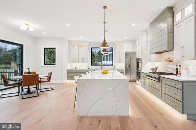 6707 HALLWOOD AVE, Falls Church, VA 22046