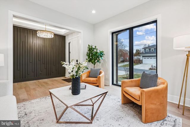 6707 HALLWOOD AVE, Falls Church, VA 22046