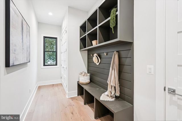 6707 HALLWOOD AVE, Falls Church, VA 22046