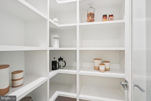 6707 HALLWOOD AVE, Falls Church, VA 22046