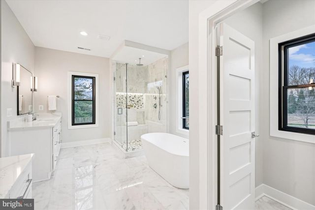 6707 HALLWOOD AVE, Falls Church, VA 22046