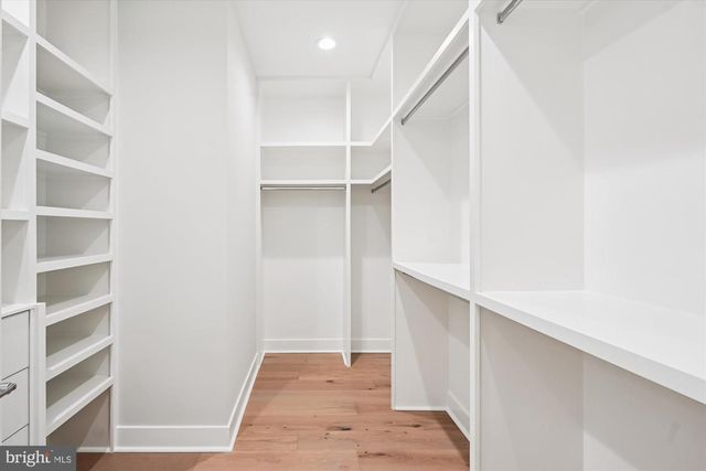 6707 HALLWOOD AVE, Falls Church, VA 22046