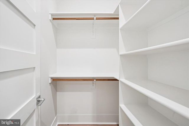 6707 HALLWOOD AVE, Falls Church, VA 22046