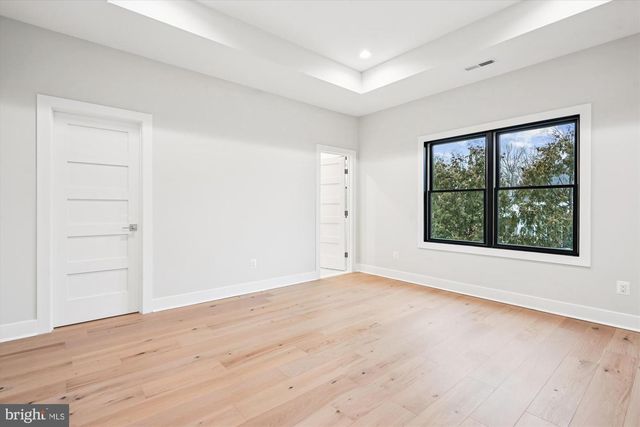 6707 HALLWOOD AVE, Falls Church, VA 22046