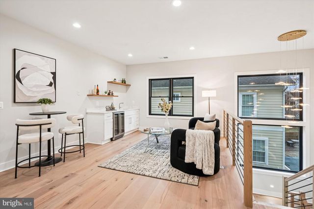 6707 HALLWOOD AVE, Falls Church, VA 22046