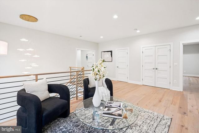 6707 HALLWOOD AVE, Falls Church, VA 22046