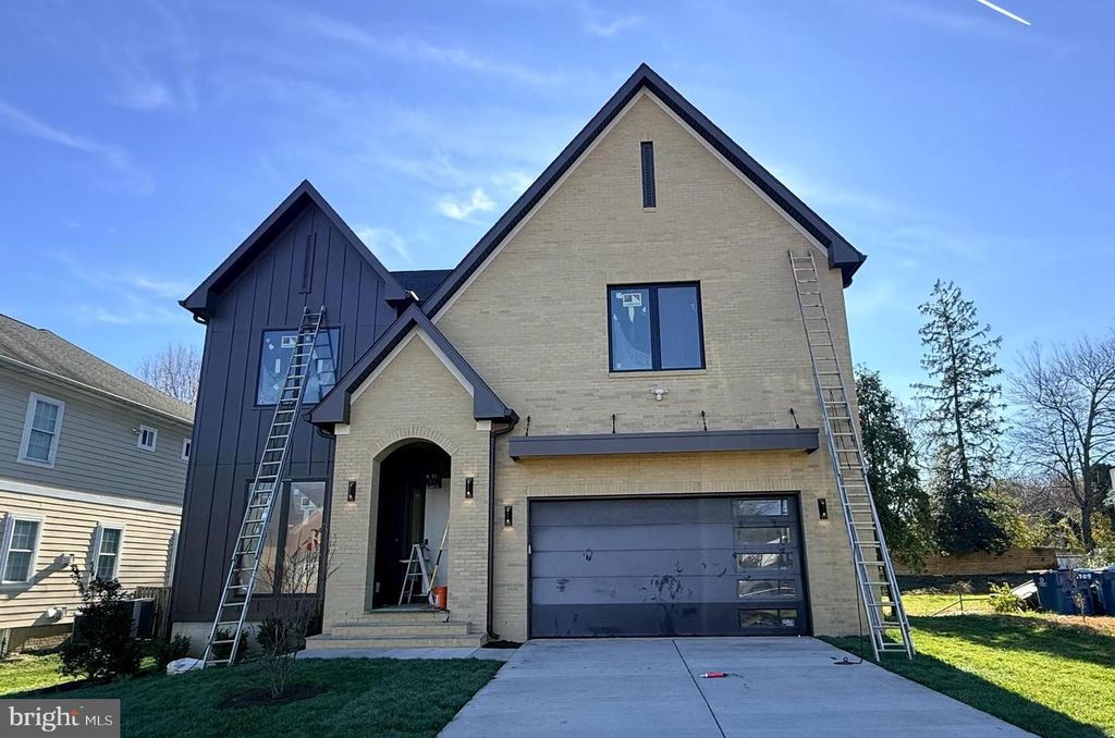 6707 HALLWOOD AVE, Falls Church, VA 22046