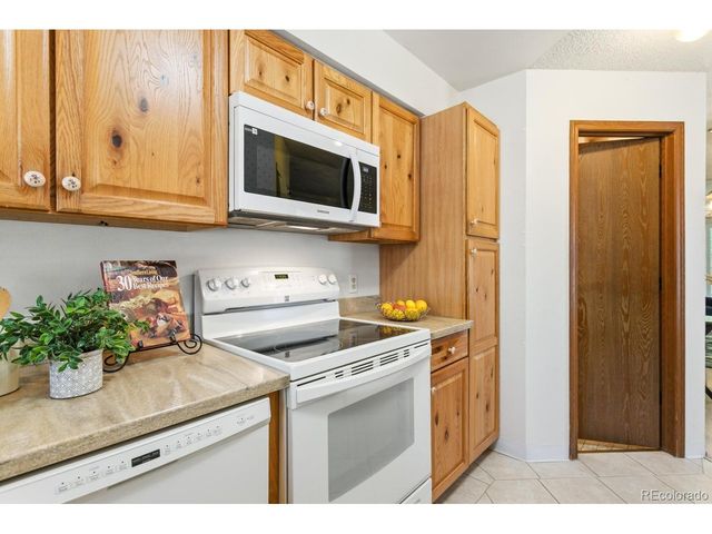 1924 Newland Ct, Lakewood, CO 80214