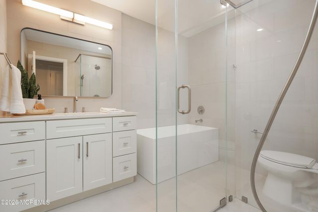25 Meadow Avenue Unit 26, Monmouth Beach, NJ 07750