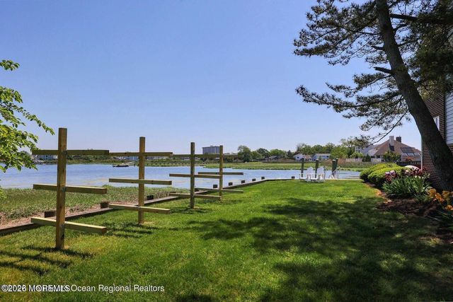 25 Meadow Avenue Unit 26, Monmouth Beach, NJ 07750