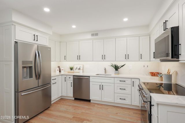 25 Meadow Avenue Unit 26, Monmouth Beach, NJ 07750