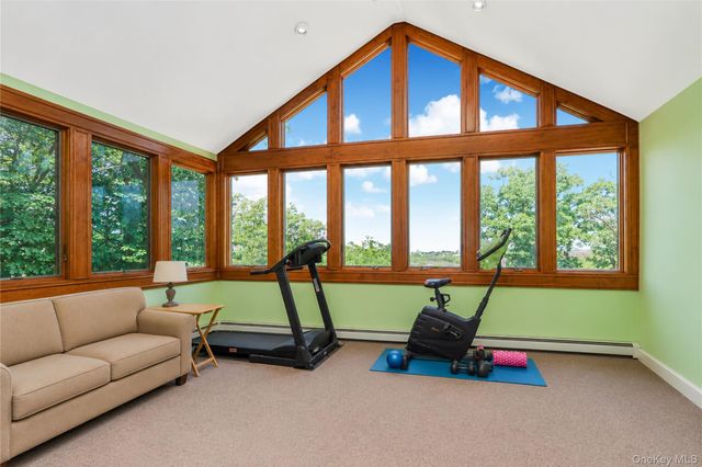 16 Diana Trail, Staten Island, NY 10304
