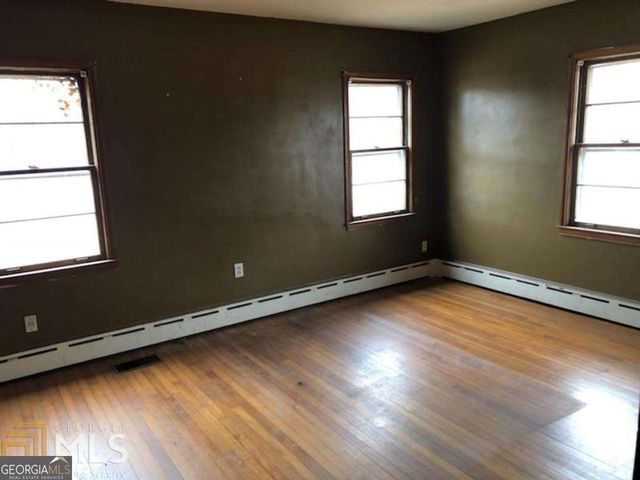 329 Mcdonough Road, Jackson, GA 30233