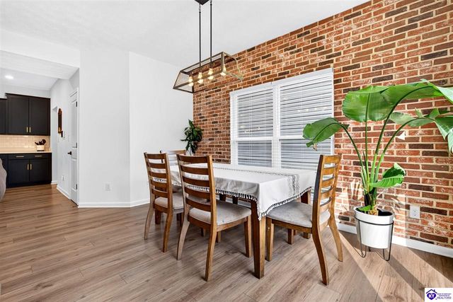 17012 Meander Way, Louisville, KY 40245