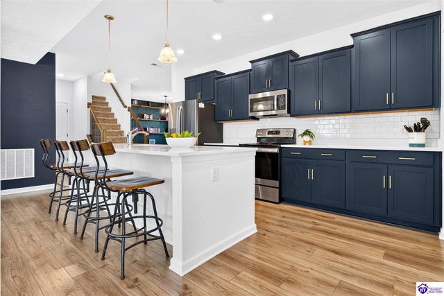 17012 Meander Way, Louisville, KY 40245