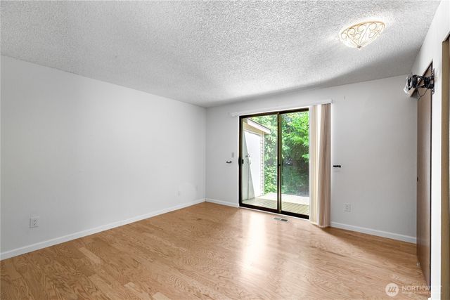 932 S 245th Place, Des Moines, WA 98198