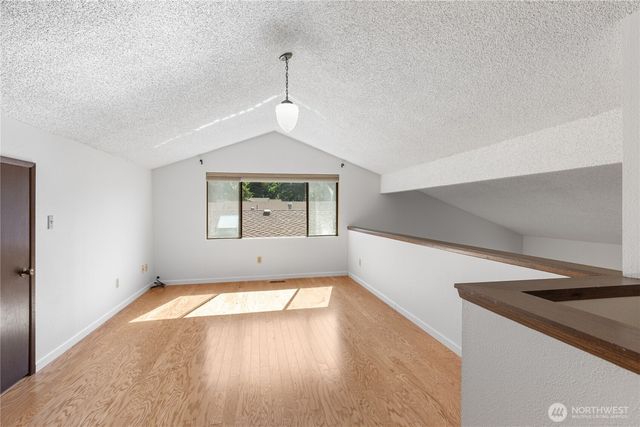 932 S 245th Place, Des Moines, WA 98198
