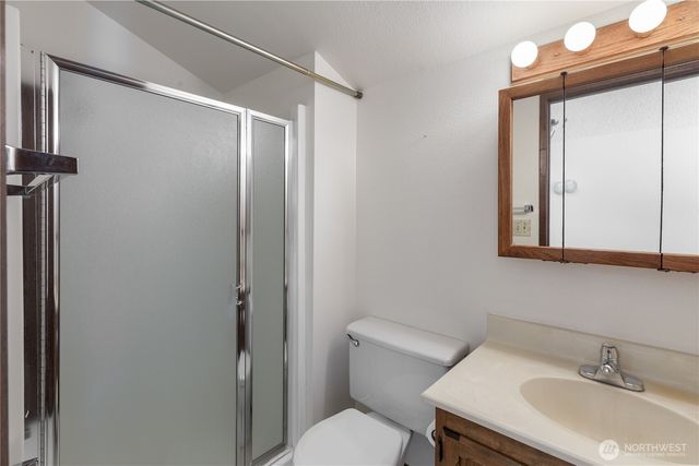 932 S 245th Place, Des Moines, WA 98198