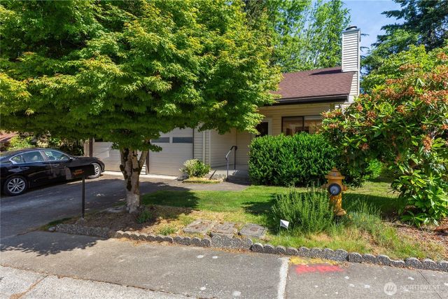 932 S 245th Place, Des Moines, WA 98198