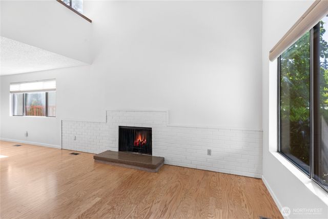 932 S 245th Place, Des Moines, WA 98198