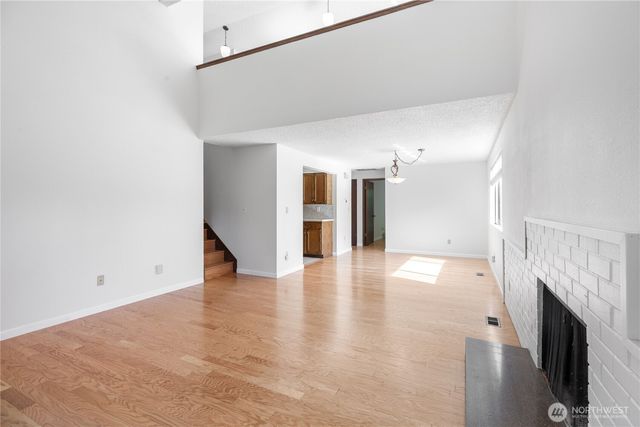 932 S 245th Place, Des Moines, WA 98198