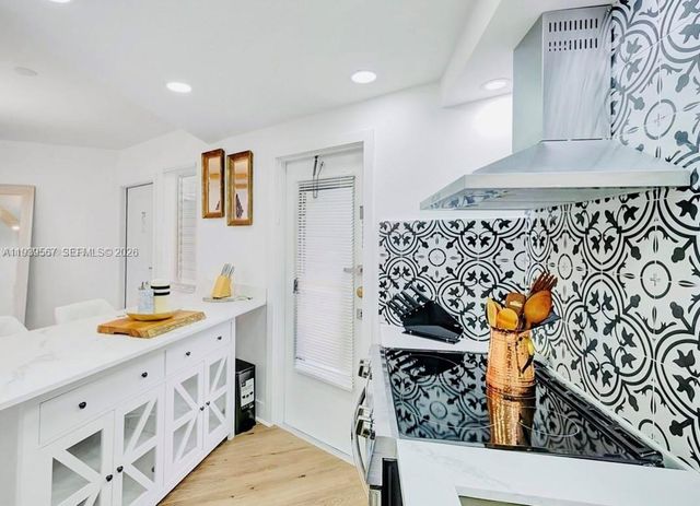 18740 NE 18th Ave 142, Miami, FL 33179