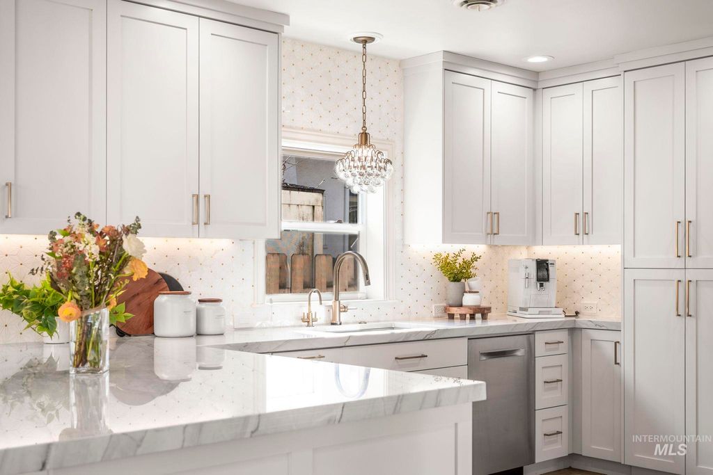 1414 N 8th St, Boise, ID 83702 photo 14