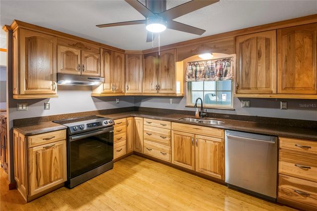 307 ESTRELLA WAY, Auburndale, FL 33823