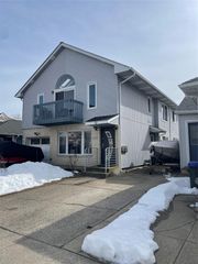 428 E Harrison Street 2nd floor, Long Beach, NY 11561