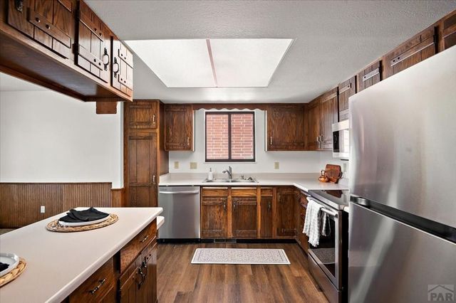208 Starlite Dr, Pueblo, CO 81005