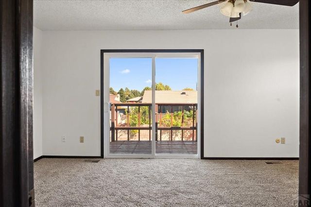 208 Starlite Dr, Pueblo, CO 81005