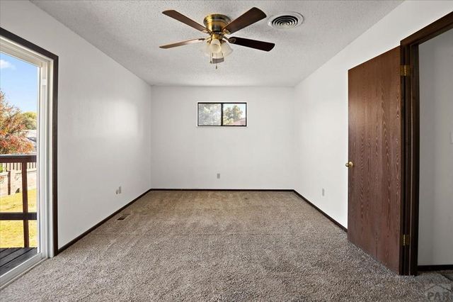 208 Starlite Dr, Pueblo, CO 81005