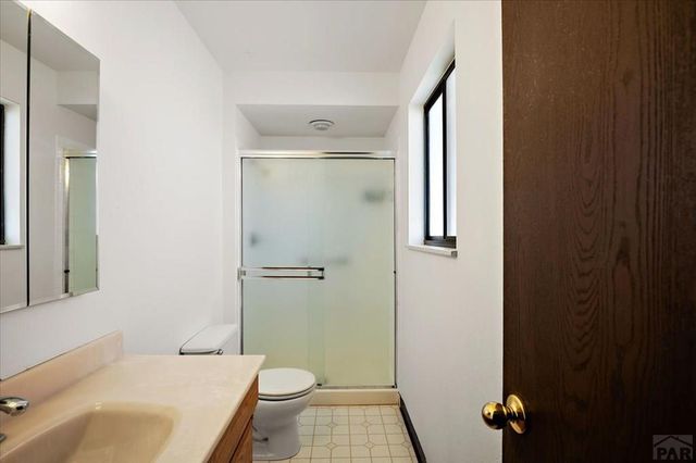 208 Starlite Dr, Pueblo, CO 81005
