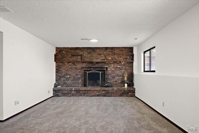 208 Starlite Dr, Pueblo, CO 81005