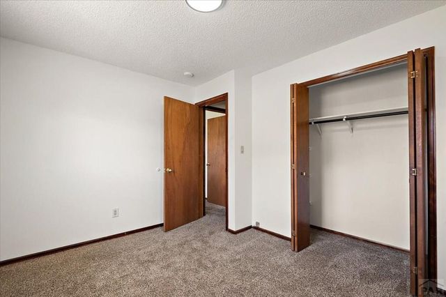 208 Starlite Dr, Pueblo, CO 81005