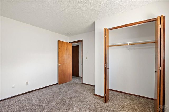 208 Starlite Dr, Pueblo, CO 81005