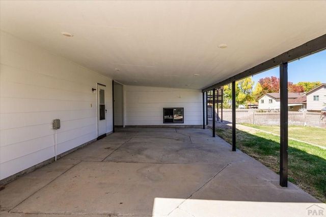 208 Starlite Dr, Pueblo, CO 81005