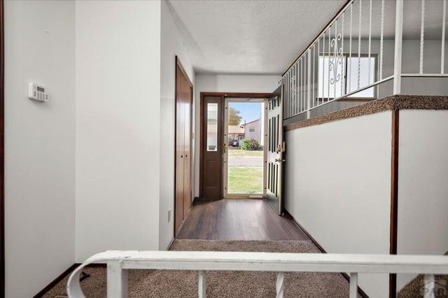 208 Starlite Dr, Pueblo, CO 81005