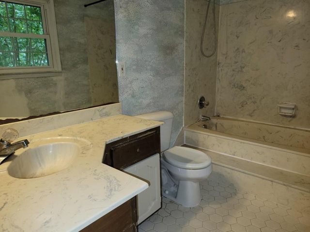 135 Pamela Court, Fayetteville, GA 30214