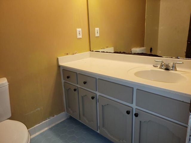 135 Pamela Court, Fayetteville, GA 30214